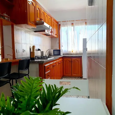Seaside Whale Wifi 2d Apartment